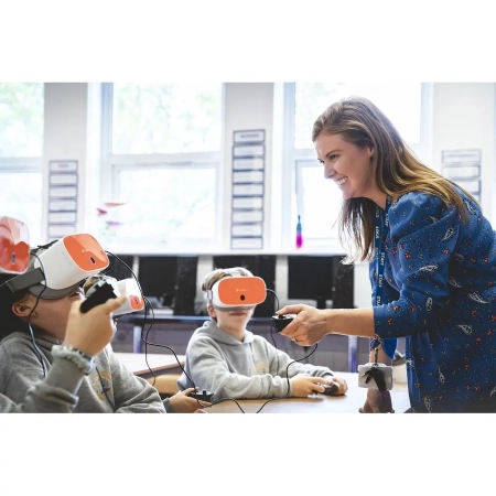 Cyfrowy Uczeń – Wirtualna rzeczywistość ClassVR Xplorer 128GB – zestaw 30 sztuk okularów VR + Eduverse